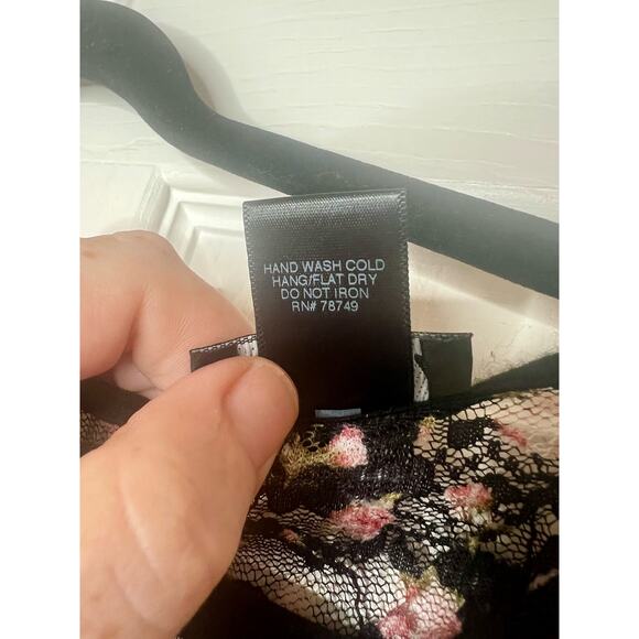 Wet Seal Y2K Black Floral Open Back Blouse See Through Top Whimsygoth Large L - Picture 9 of 9